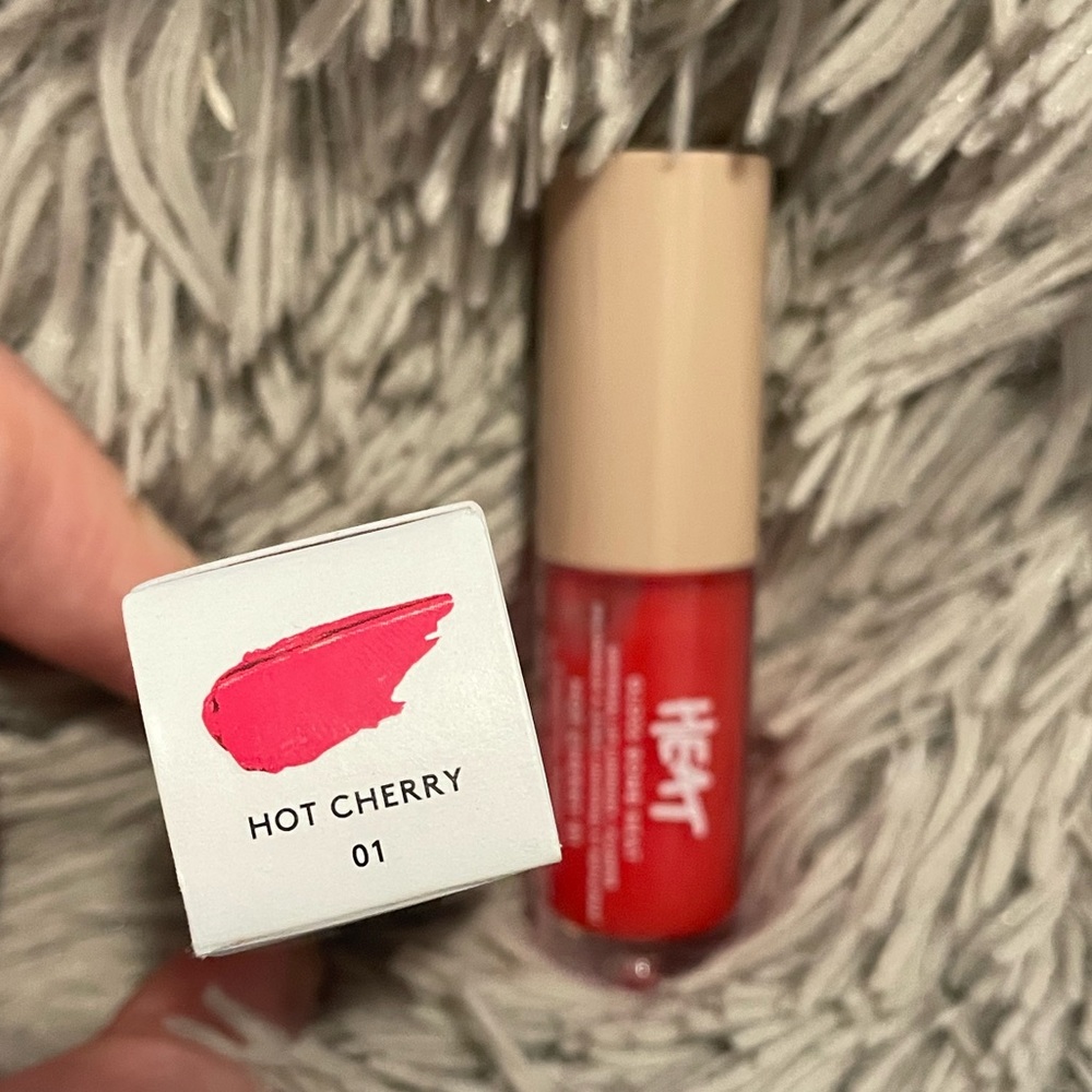 🌶 Fenty Gloss Bomb Heat - Picture 2 of 2